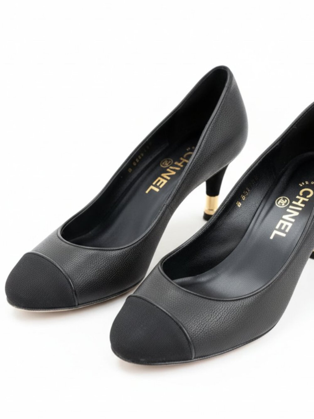 Chanel Cap-Toe Grained Leather Pumps Size 37.5